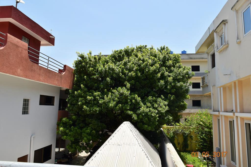 B&B Chez Rita Cotonou Bagian luar foto