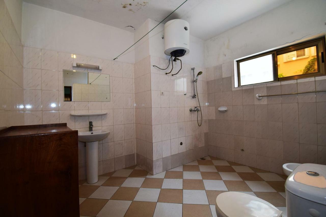B&B Chez Rita Cotonou Bagian luar foto