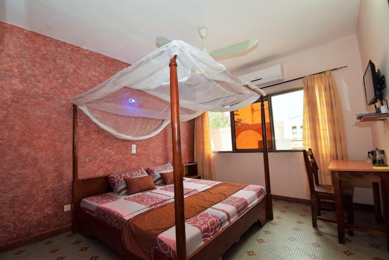 B&B Chez Rita Cotonou Bagian luar foto