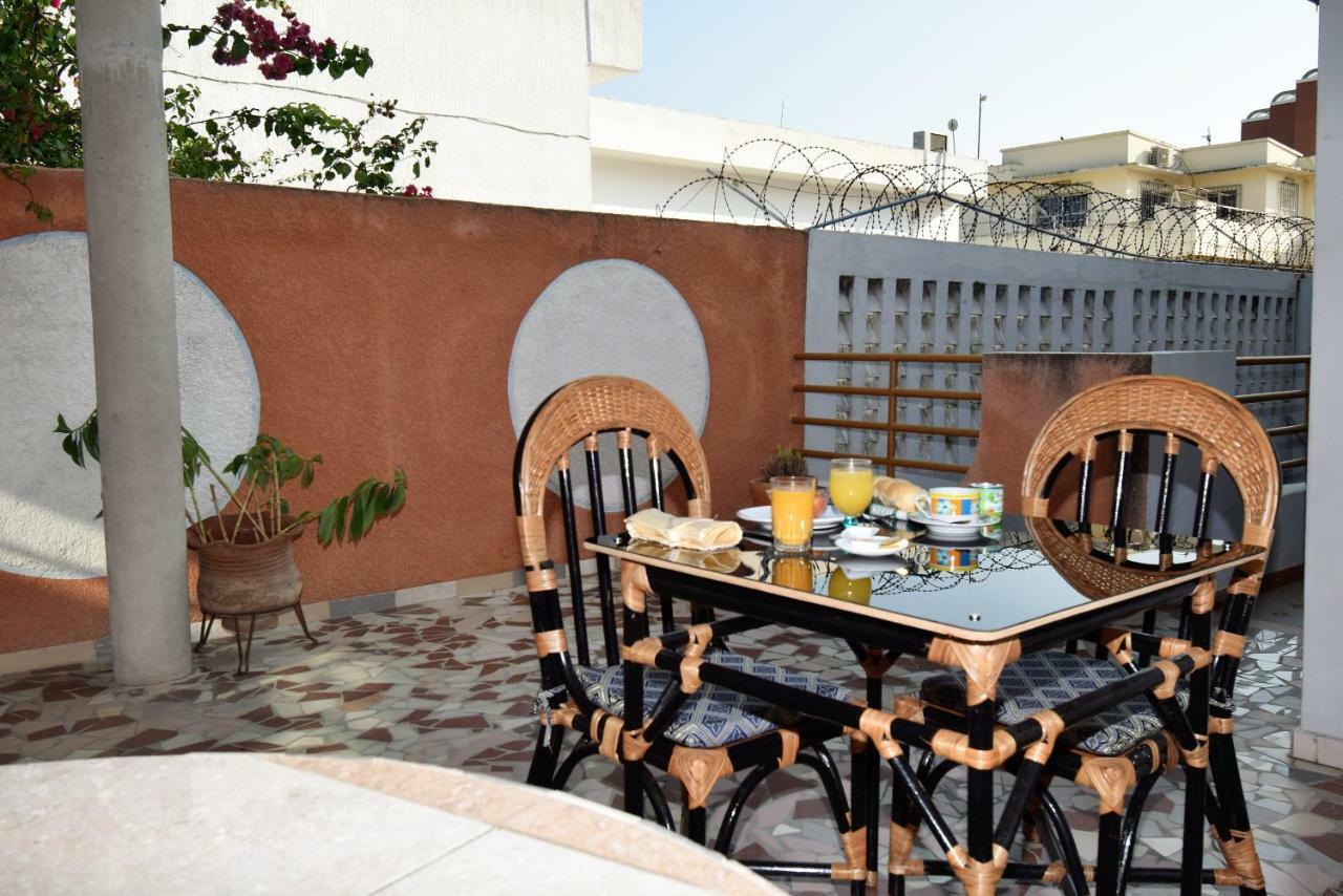 B&B Chez Rita Cotonou Bagian luar foto