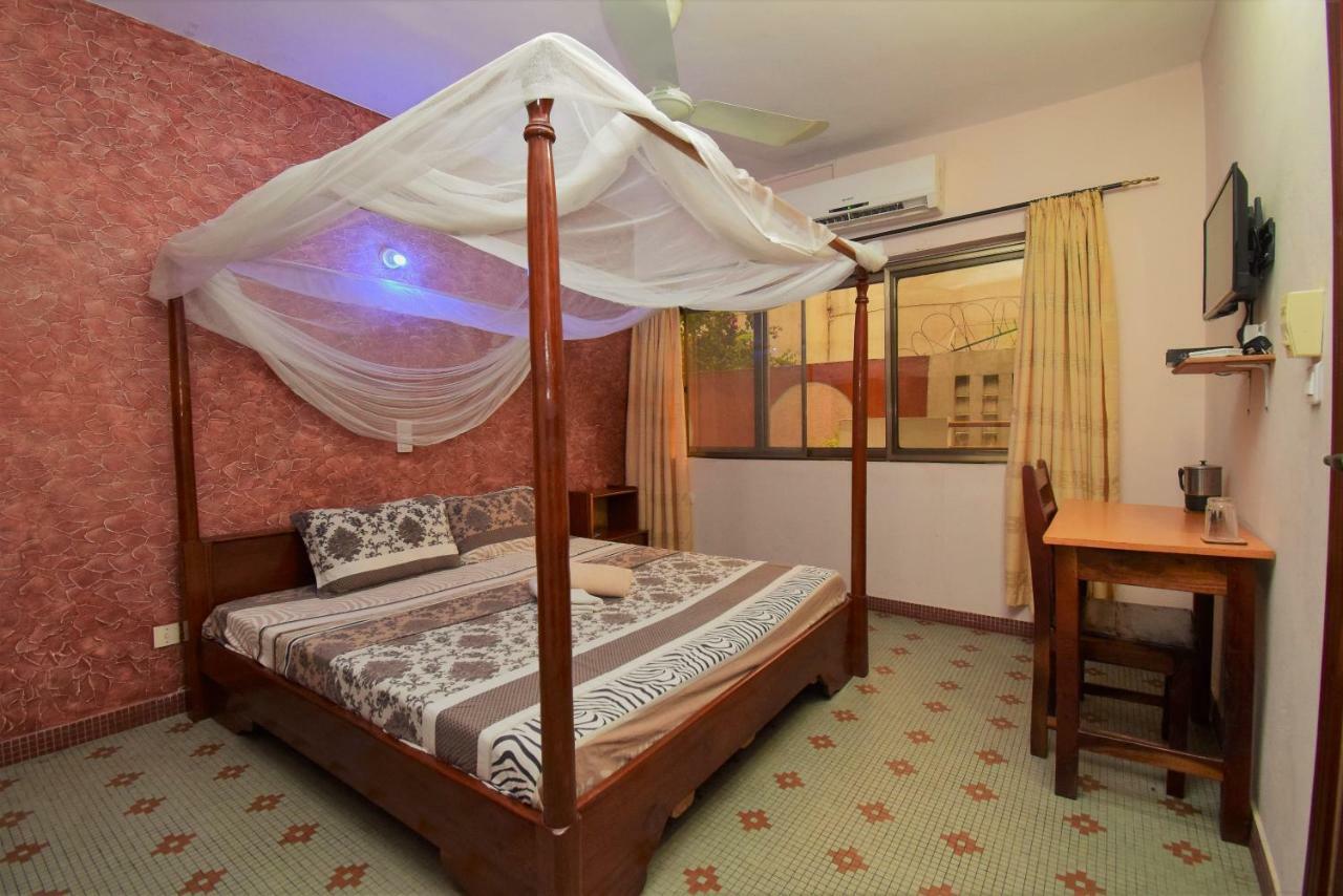 B&B Chez Rita Cotonou Bagian luar foto