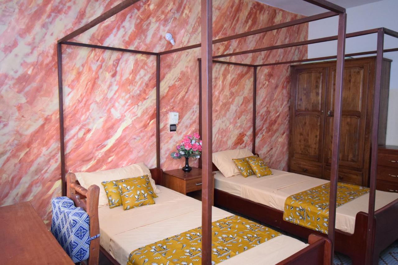 B&B Chez Rita Cotonou Bagian luar foto