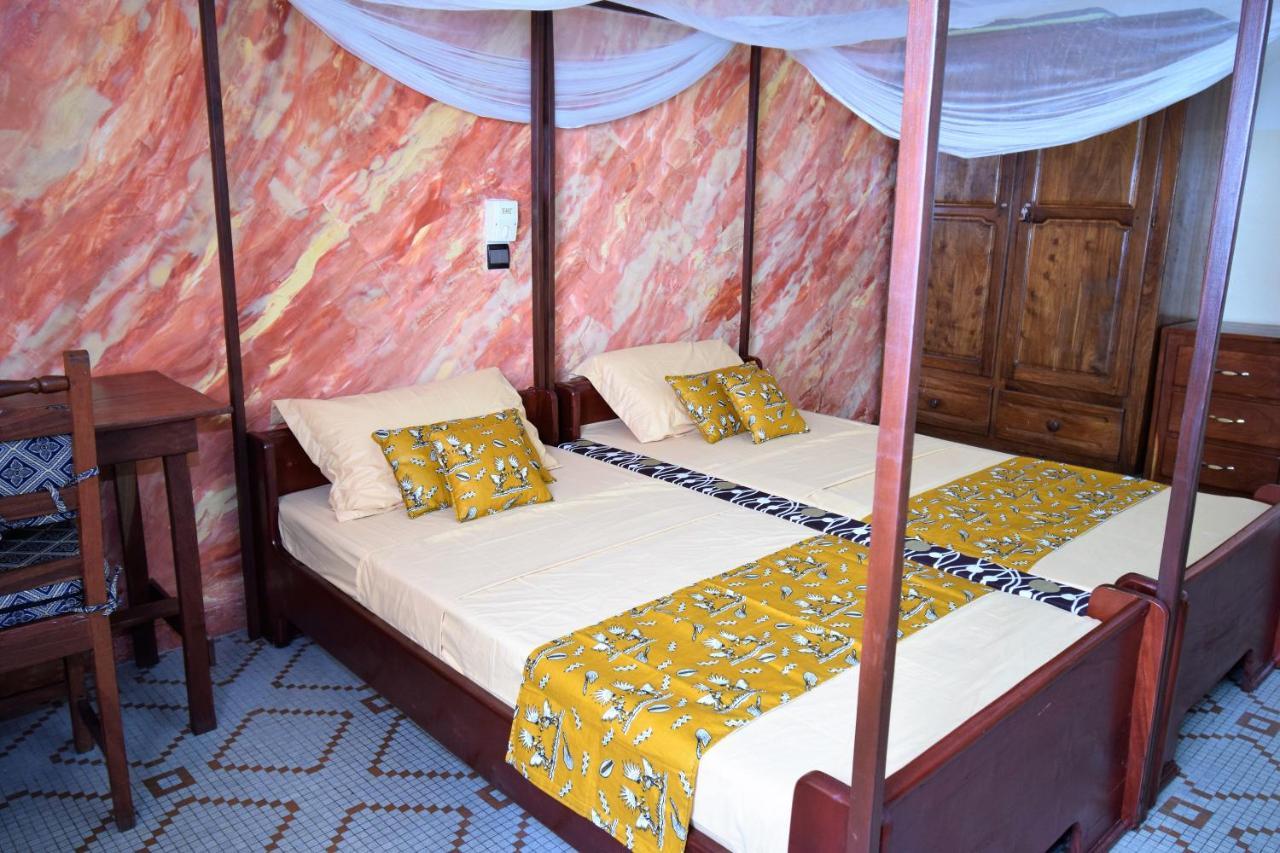 B&B Chez Rita Cotonou Bagian luar foto